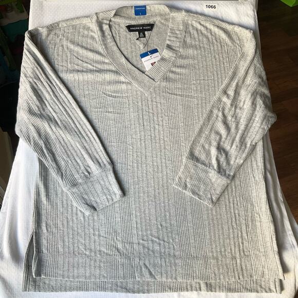 Andrew Marc Women’s Long Sleeve V-neck Blouse size L, Gray, Thin Material - Picture 1 of 8